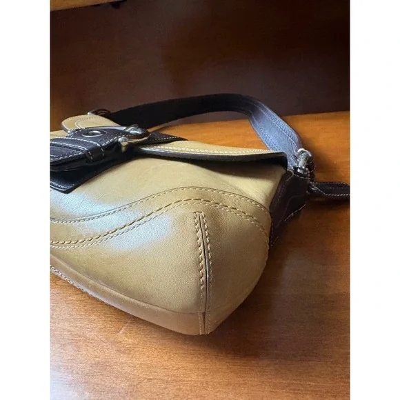 Coach Legacy Buckle Flap Shoulder Bag Tan Brown Leather Silver Hardware - Picture 5 of 9